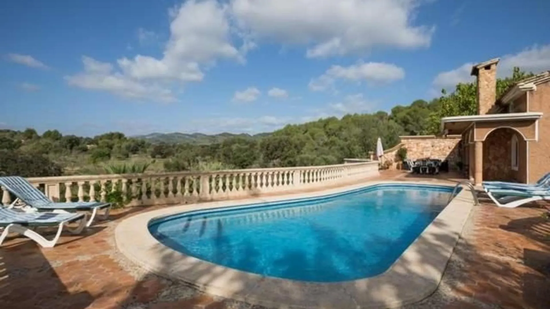 Schoenes Ferienhaus In Arta Mit Privatem Pool
