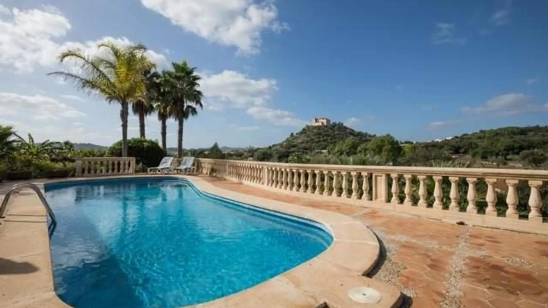 Schoenes Ferienhaus In Arta Mit Privatem Pool