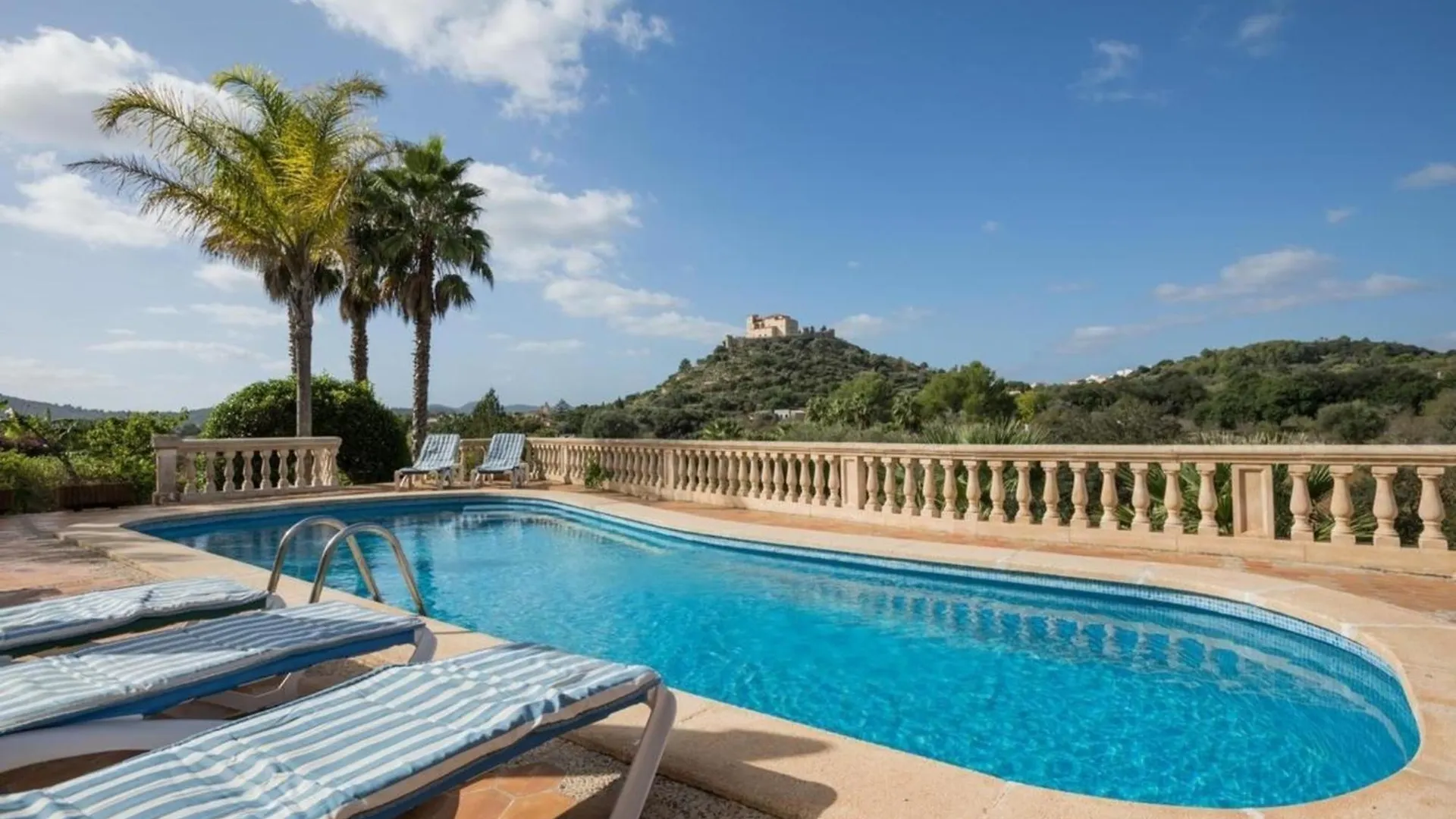 Schoenes Ferienhaus In Arta Mit Privatem Pool